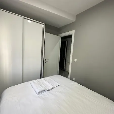 Rose Apartment